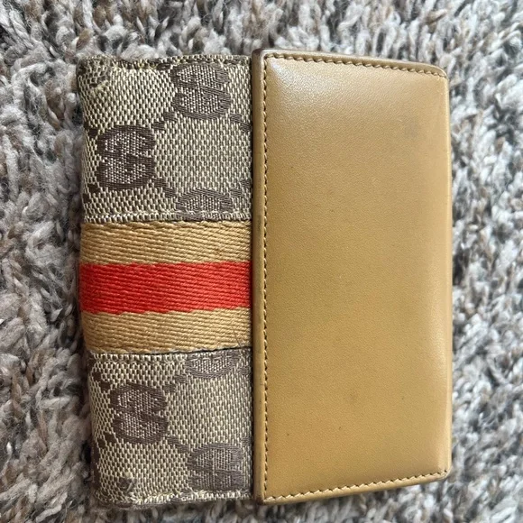 Gucci Brown Designer Wallet - Picture 3 of 8